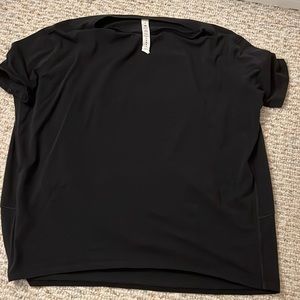 Lululemon Back in Action short sleeve shirt size 4